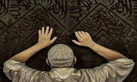 An Old Men Touching The Kaabah Painting